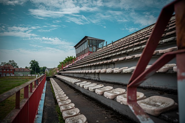 不难发现他 不难发现他